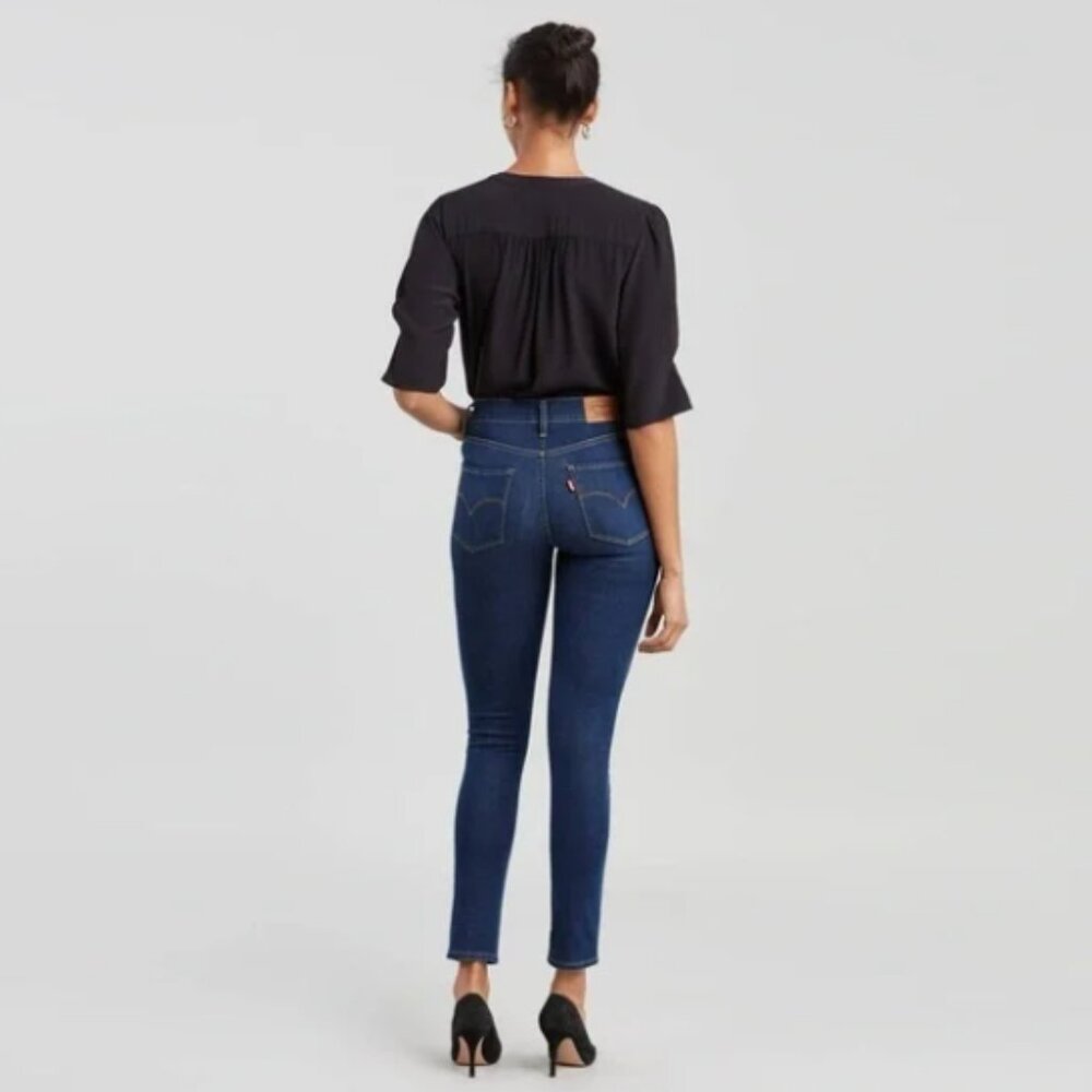 Levi's 721 High‎ Rise Skinny Jeans